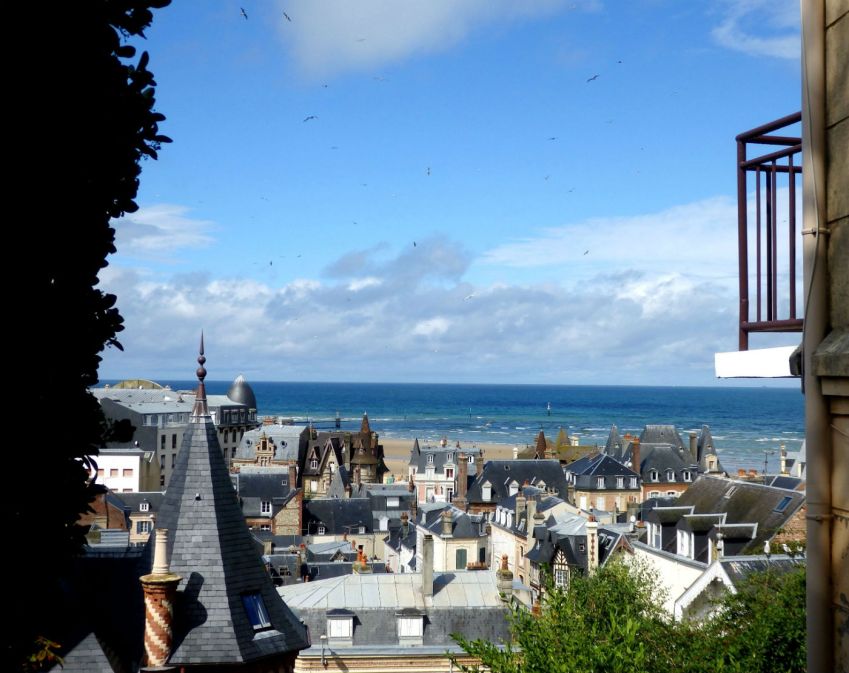 Rooftops and beach_Trouville